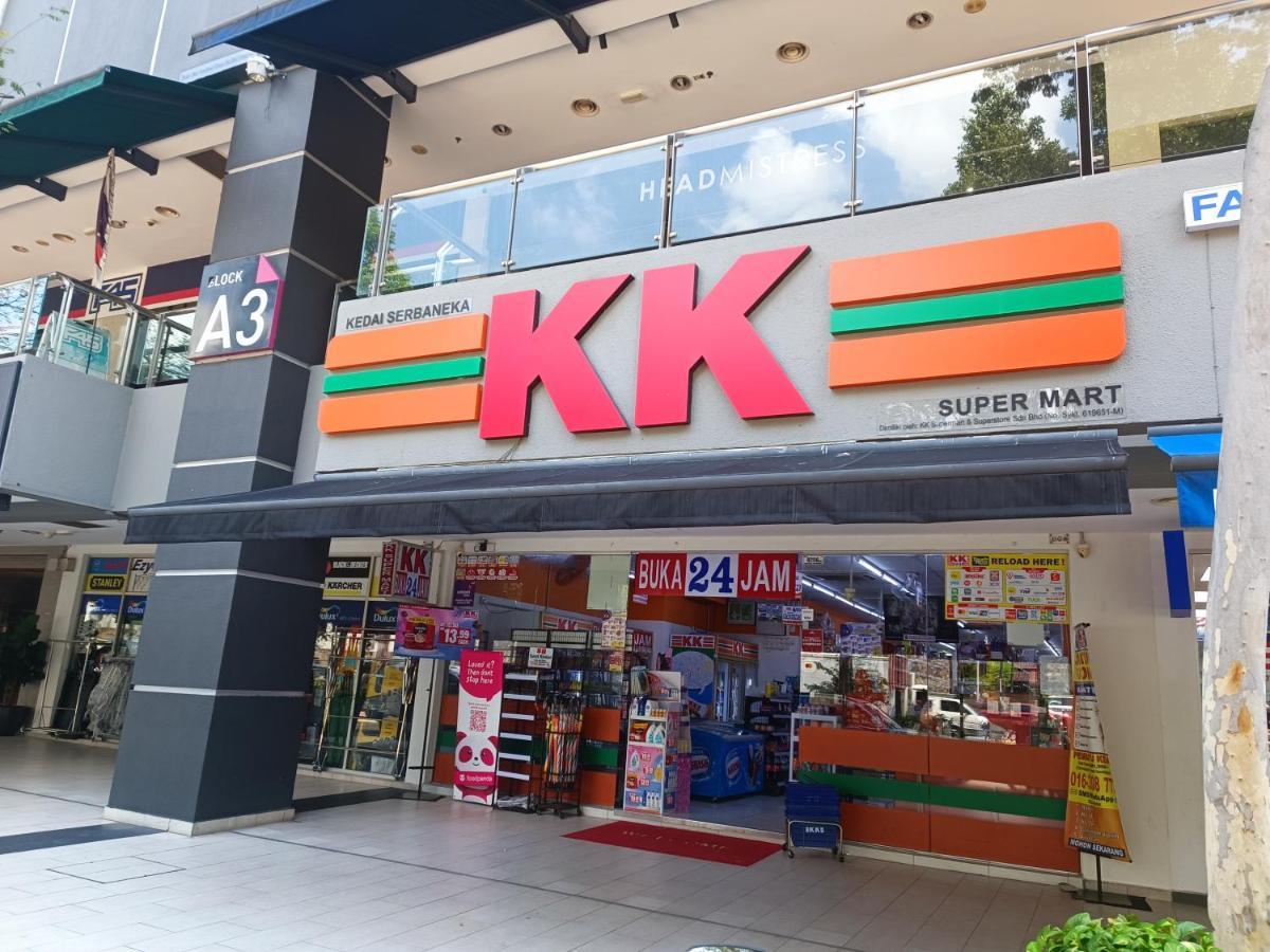 Pangsapuri Publika B4 Solaris Dutamas By Blacksand Kuala Lumpur